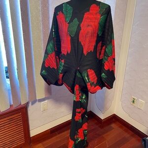 Elegant Black Kimono with Red Floral Design